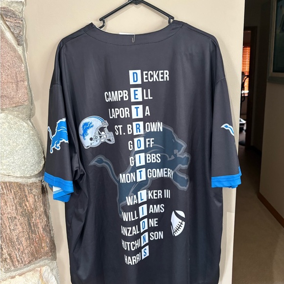 Detroit Lions Baseball Style Button Down Jersey Men's Size 4XL Black Blue NFL - Picture 3 of 3